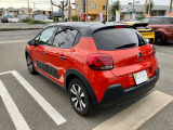 コーナーセンサー付きですので駐車も安心です。
