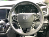 【純正革巻きステアリング】上質な革を使用することで、手にしっかり馴染みとても運転しやすいハンドルです♪