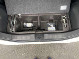 トランク下部にも収納スペースがありますので荷物の積み分けが可能です。
