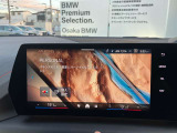 クルマの頭脳ともいえる、管理システム、iDrive。ナビだけではなく、オーディオ操作や車両情報の表示などをコントロールできます。便利さと安全性の向上にも繋がっています。