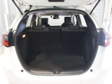 ◆フル乗車でもしっかり荷物を収納出来るラゲッジスペースです。普段の買い物でしたらしっかり積める十分な荷室スペースが確保されています。
