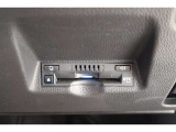 ■ETC車載器装着済み。ETCカードのお申し込みも、弊社にお任せ下さい。トヨタTS3カードならポイントも貯まって、車検や点検時などにご利用いただけます。