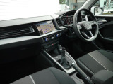 新型の車種から、お求めやすいモデルまで幅広く取り扱っております。