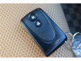 いまや必須のスマートキーも装備!施錠、解錠、エンジンスタートも身につけているだけで可能です!