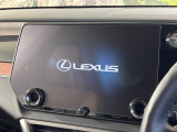 【メーカー純正ナビ】インテリアに溶け込むスタイリッシュな「専用設計」メーカーナビを装備♪視認性や操作性など基本性能にも優れ、より上質なカーライフをお楽しみいただけます。