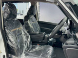 ゆったりとした運転席廻り♪