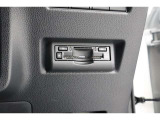 ナビ連動ETC2.0車載器を装備☆彡高速道路の料金所もスムーズに通過でき、料金案内などをナビ画面で確認できる便利な装備です。ETCカードの作成もおまかせください♪