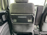 コンビニフック付きシートバックテーブルも付いています!!