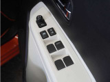 ◆パワーウィンドウスイッチ◆運転席から全席の窓の開閉操作を行うことが出来いつでも換気ができます!