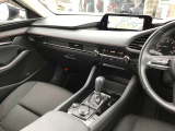 現在のMAZDA車はインパネ配置が視線の動きが少なくなるように設計レイアウトされています☆ひとつひとつの部品からMAZDAの安全に対するこだわりを感じる事が出来ます☆