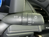 【オートライト】車外の明るさに応じて自動的にライトの点灯・消灯をしてくれます