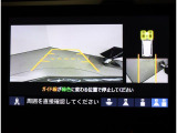 後方確認に便利なバックカメラ装備!!狭い駐車場や後方が確認しづらい場所に駐車するときや、車を切り返す時に安心の装備です!!