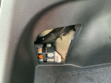万が一のパンク時にパンク修理キット装備、スペアタイヤはありません。