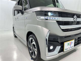 フォグランプ装着車です。暗い夜道の車両前方を明るく照らします