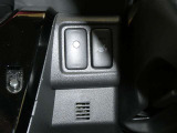 運転席シートヒーター付きです。寒い日も快適なドライブが楽しめます♪