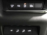 運転席回りのスイッチで安全装備のON/OFFも簡単に!