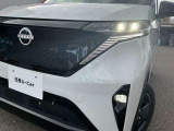 フロントのライトは全てLED仕様です!さらにフロントバンパーにはソナーがついており、アクセルとブレーキを踏み間違っても前にぶつかるリスクを軽減してくれます!!