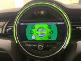 チリ・レッド ヘットアップディスプレイ ACC ドライブレコーダー バックカメラ 黒布シート ミラーETC Bluetooth【正規認定中古車】【全国正規ディーラー保証付/1年・走行距離無制限】