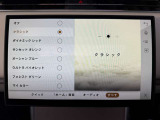 【コンフィギュラブルキャビンライティング】デフォルトで10色からお選びいただけますが、マイカラー機能により更に細かい設定が可能。