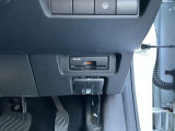 ここにETC付いております。高速道路の料金所もスイスイ♪ ETCカードの申し込みは日産カードがおすすめ!!!「安心」「おトク」「便利」で皆さまのカーライフをサポートする特典満載のカードです。