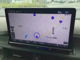 11.4インチインターナビ付きです!!目的地までの適切なルート案内や、お天気、お得なイベント案内などを受け取って頂けます!!