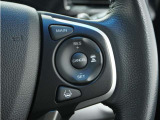 ◆アダプティブクルーズコントロール◆予め設定した車速内でクルマが自動的に加減速。前走車との適切な車間距離を維持しながら追従走行します。【LKAS】車線維持支援システムでステアリング操作を支援。