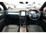 XC40 B4 AWD モメンタム 4WD 