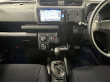 ウインカー操作を行わずに車線を逸脱する可能性がある場合に警報でお知らせするLDA(レーンデパーチャーアラート)付!