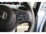 Hondaセンシングの機能のひとつ、アダプティブクルーズコントロール付!アクセルから足を離しても設定したスピードと前車との車間を保ち走行してくれます!車線維持もアシスト☆高速道路で疲労軽減ですね☆