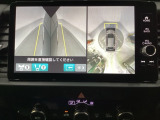 マルチビューカメラの中にフロント・サイドビューカメラシステムを装備。樹木やブロック塀などで左右の見通しが悪い場所、狭い路地や駐車場などでクルマの前方向や両サイドの視界をサポートする便利な機能です。