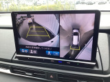 マルチビューカメラ装備しております。周囲の状況が確認出来て、車庫入れの苦手なお客様、もうご心配いりません。ぶつける心配無し?!重宝します!!