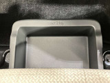 助手席アンダーボックスは運転用の替え靴や、車内に常備しておきたい子供用品、着替えた服などが収納できて便利です。女性に嬉しい収納スペースです★