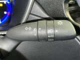 【オートライト】車外の明るさに応じて自動的にライトの点灯・消灯をしてくれます