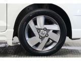 シャープなハンドリングに貢献する☆ホンダ純正アルミホイール☆ボディーにもとても良く合います☆☆☆