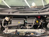 エンジンルームもクリーニング済みできれいですよ。日産の整備士がしっかりと丁寧に点検していますので安心してお乗りいただけます