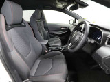 スタイリッシュな室内で運転もしやすいです♪使い勝手の良い配置も考えられています!!