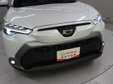 プリクラッシュセーフティに交差点右折時の対向直進車および右左折時の対向方向からの横断歩行者検知機能を追加した「Toyota Safety Sense」が装備されています。