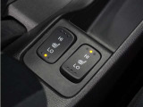 ◆シートヒーター◆寒い季節にピッタリなのが、このシートヒーター!座面を温め快適に。寒い季節もドライブが楽しくなります。
