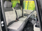 運転席シート廻りは使用感も少なく、良好な状態となっています。前オーナー様が丁寧に使っていたことがよくわかりますね。