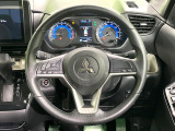 【純正革巻きステアリング】上質な革を使用することで、手にしっかり馴染みとても運転しやすいハンドルです♪