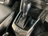全てのトランスミッションのメリットを兼ね備えた理想的なAT、それがSKYACTIV-DRIVE(スカイアクティブドライブ)。「滑らかな変速」「ダイレクト感のあるシフトフィール」そして「低燃費」が特長です!