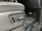 パワーシート搭載。微妙な調整が手軽にでき、ピッタリのポジションで運転することが可能です。