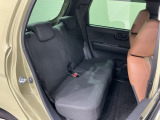 後席も余裕の広さ!ゆったりくつろげます!!