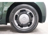 純正のホイールカバーが足元を飾ります!タイヤサイズは155/65R14になります。