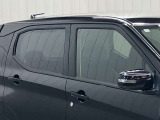 プラスチックバイザーがない分デザインもすっきり★洗車の時の窓拭きもラクラクです!
