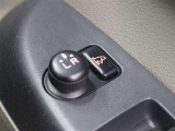 電動格納ミラー付なので、狭い道に駐車する時も安心です。