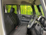 運転席シート廻りは使用感も少なく、良好な状態となっています。丁寧に使われていたことがよくわかりますね。