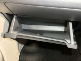 「収納スペース」使いやすい収納を、使いやすい場所に。様々な場所に収納スペースがあり使い勝手も良いので車内もスッキリして綺麗を保てます