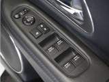 ◆パワーウィンドウスイッチ◆運転席から全席の窓の開閉操作を行うことが出来いつでも換気ができます!