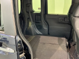 専門業者にて内外装のクリーニングを実施しております!